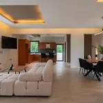 فيلة White - Sea View *