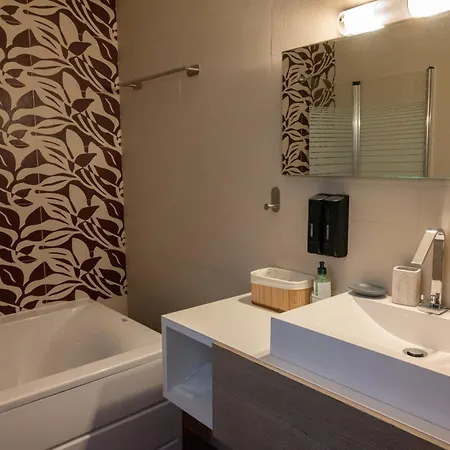 White - Sea View * 路特奇