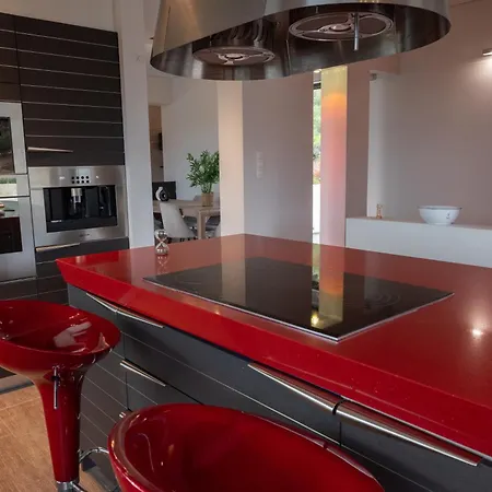 别墅 White - Sea View 路特奇