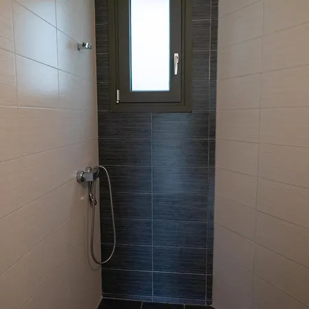 White - Sea View 路特奇