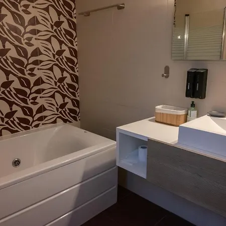 White - Sea View 别墅 *