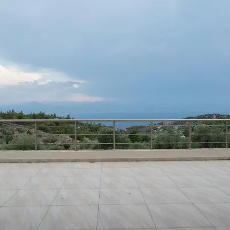 Villa White - Sea View Lutráki