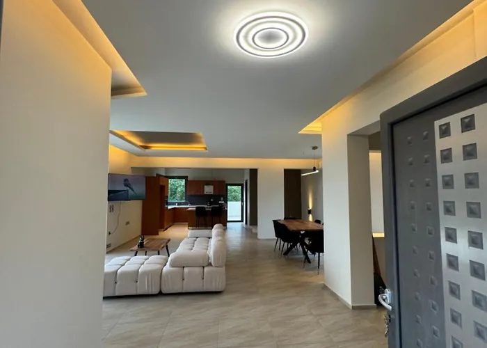 White - Sea View Villa Loutráki