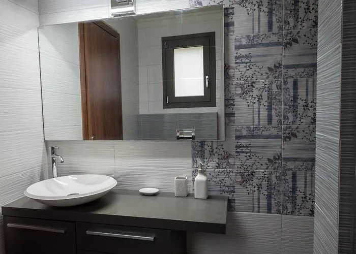 Вилла White - Sea View Лоутраки