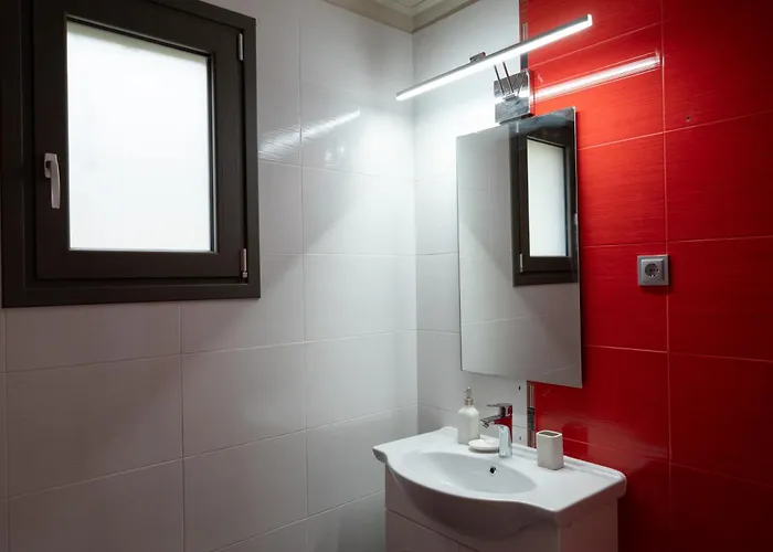 White - Sea View * Лоутраки