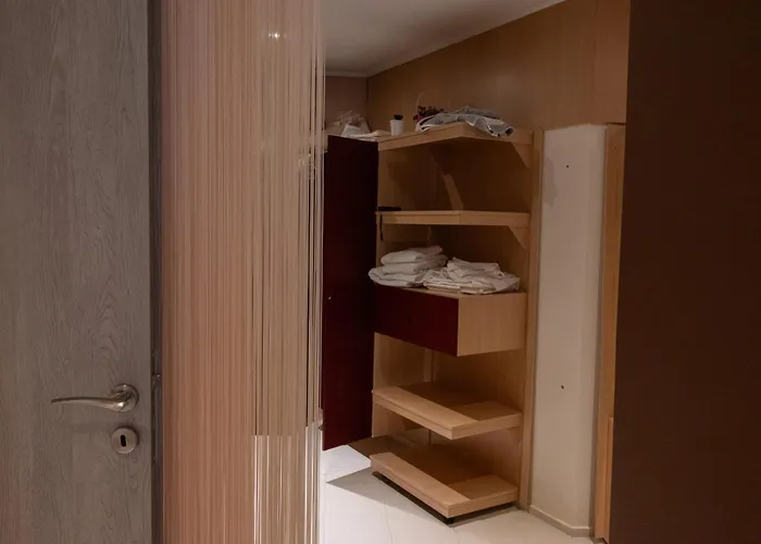 White - Sea View Лоутраки