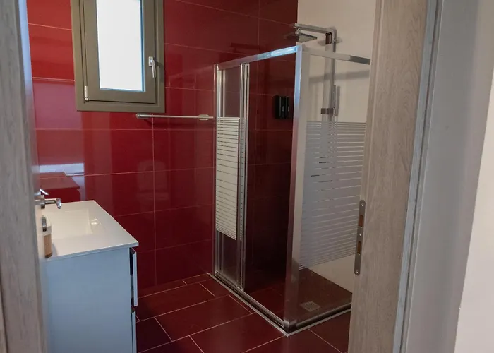 White - Sea View * Лоутраки